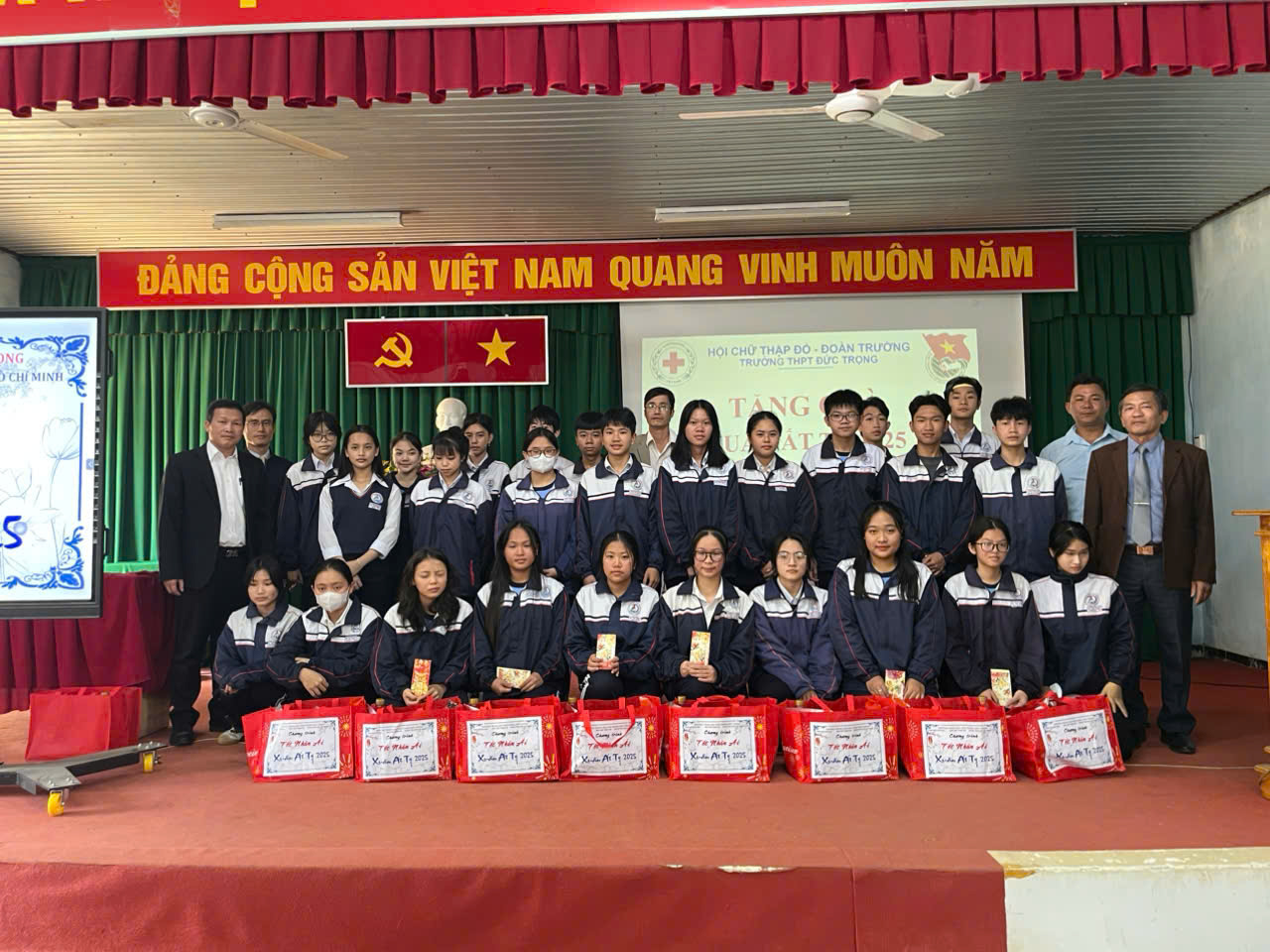 Tết nhân ái