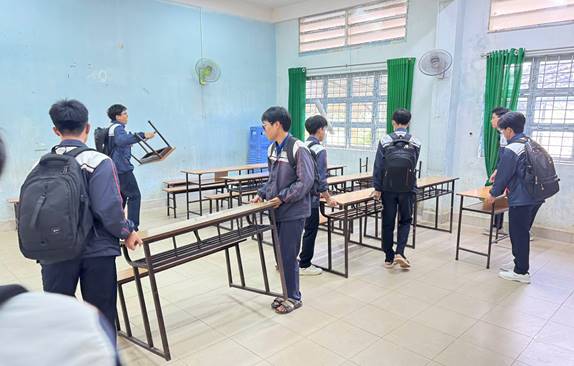 Ngày thứ bảy tình nguyện vì một mái trường xanh sạch đẹp tại Trường THPT Đức Trọng